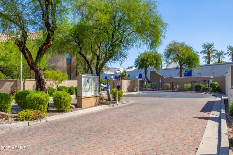 7027 N Scottsdlae Rd #229-1