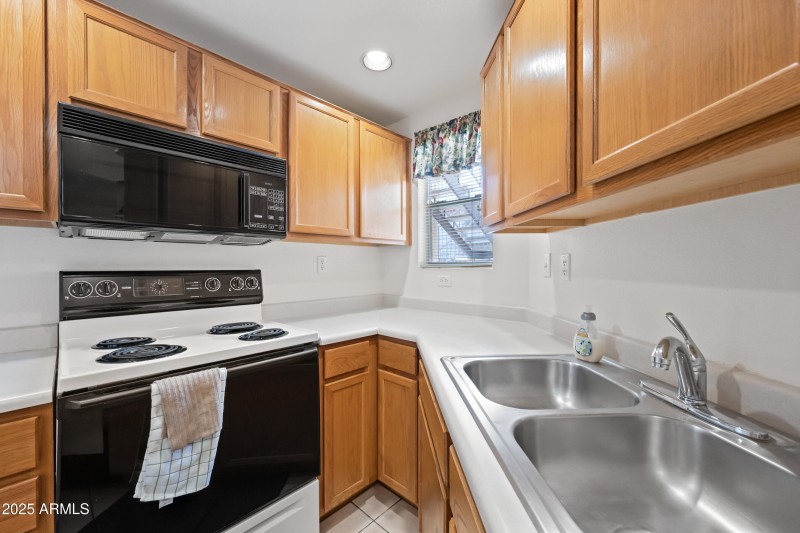 13-10410NCCR1100-ocupix