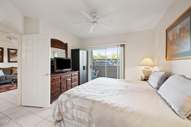 25-10410NCCR1100-ocupix