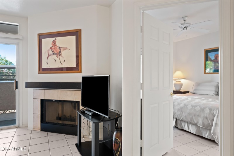 18-10410NCCR1100-ocupix