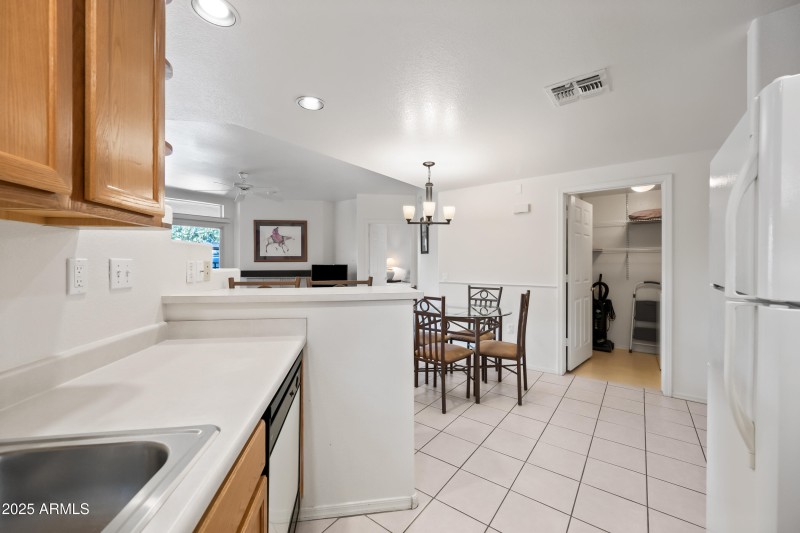 14-10410NCCR1100-ocupix