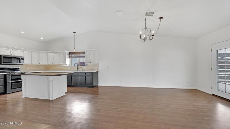 Interior - 3461 Via Camellia-8