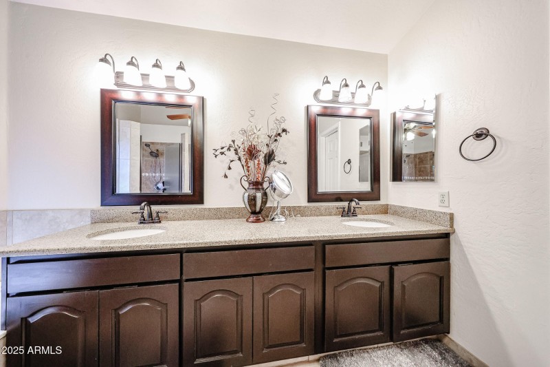 Dual sinks in primary bathroom