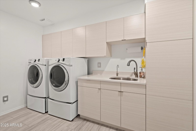 40-Laundry Room