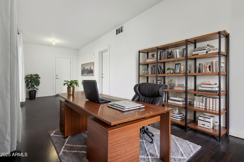 16-web-or-mls-2740-n-21st-dr - Home Offi