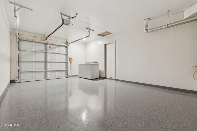 29-web-or-mls-2740-n-21st-dr