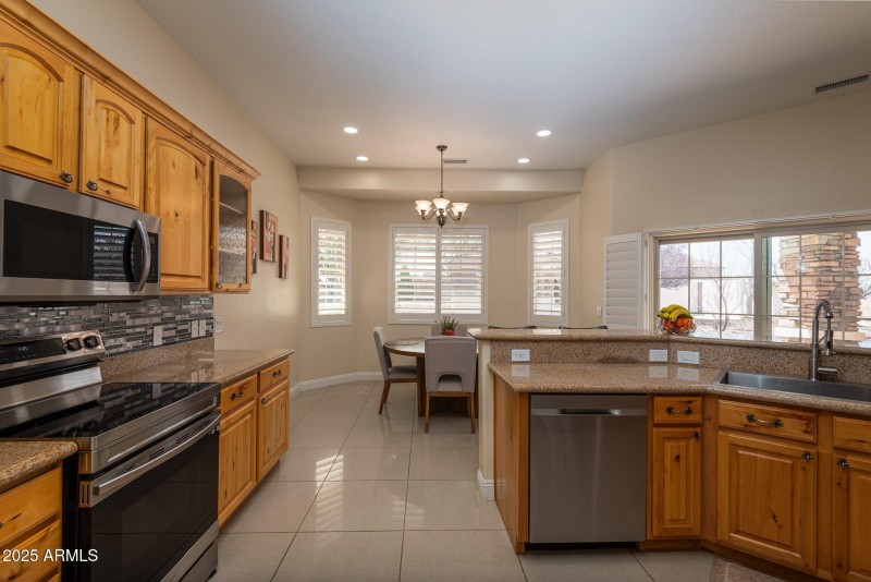 Kitchen with eat-in area