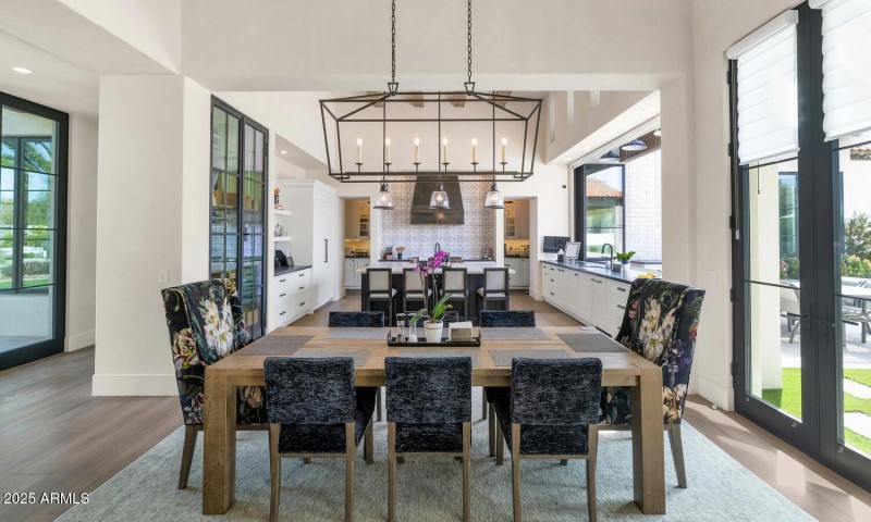 5353 E Sanna St-large-013-019-5353 E San