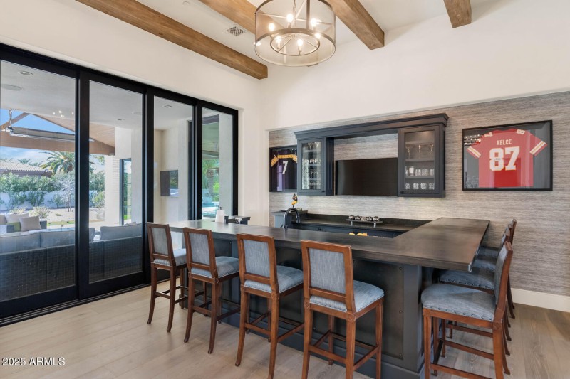 5353 E Sanna St-large-020-035-5353 E San