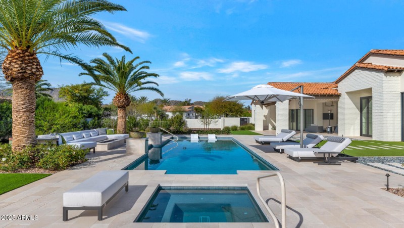 5353 E Sanna St-large-044-013-5353 E San