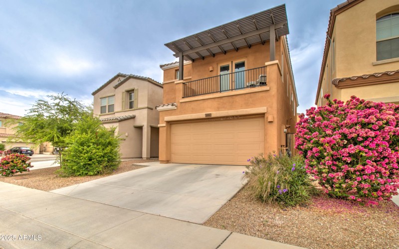 1654 W Redwood Ln -2