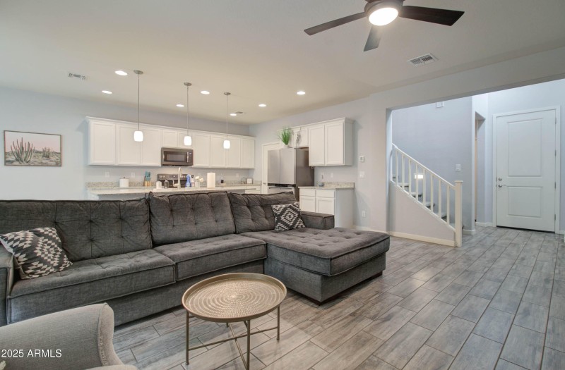 1654 W Redwood Ln -17