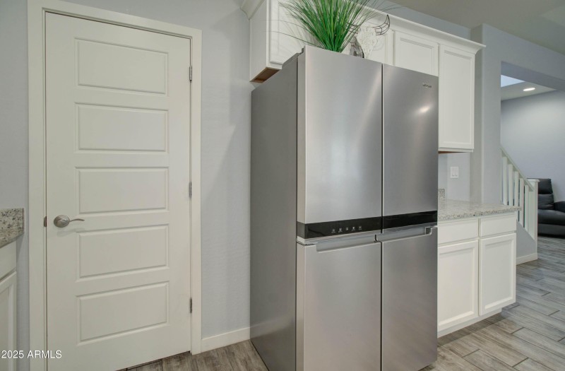 1654 W Redwood Ln -24