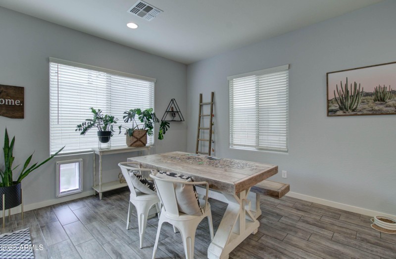 1654 W Redwood Ln -31