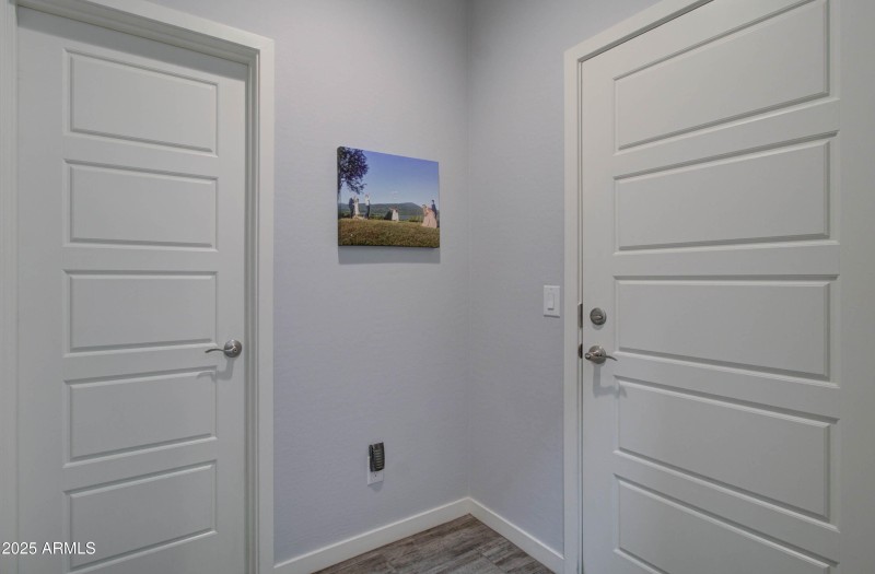 1654 W Redwood Ln -33