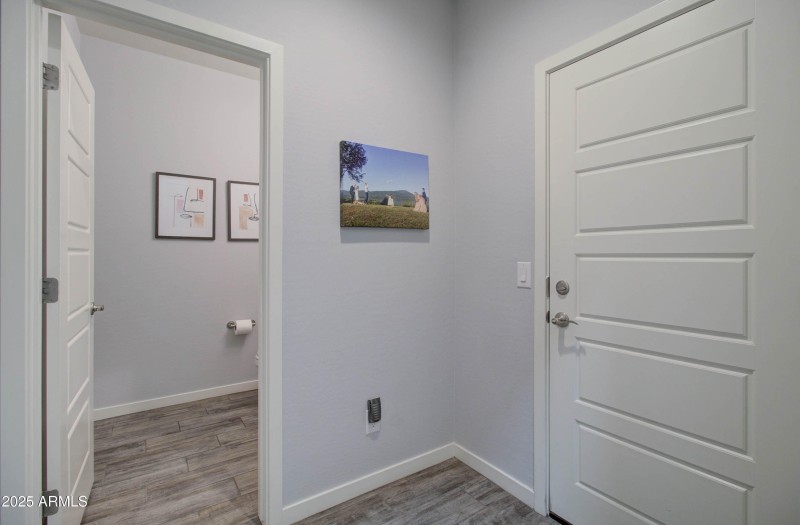 1654 W Redwood Ln -34