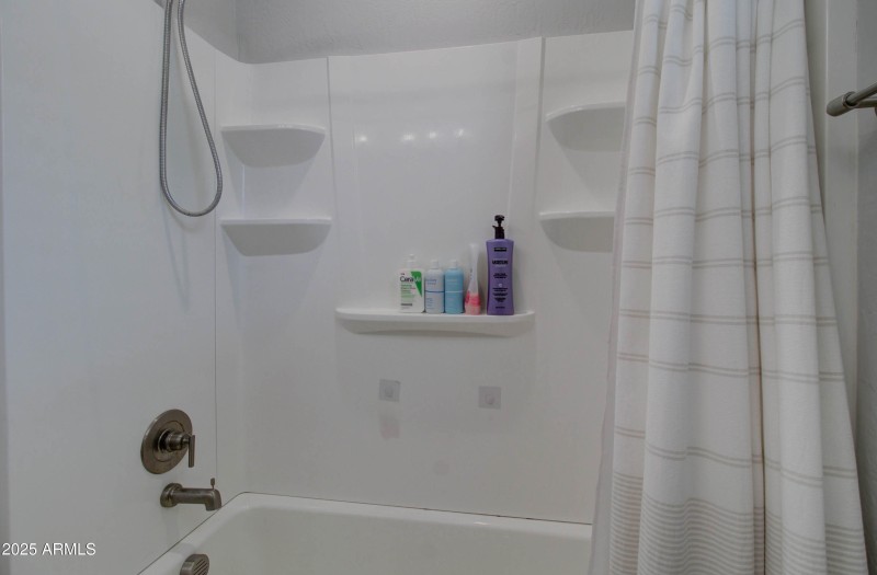 1654 W Redwood Ln -52