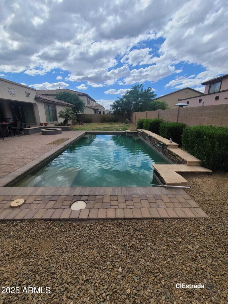 4a7422c2-6e4e-457d-8c93-1c3ec1084060