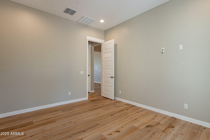 23-print-Hawthorn-23