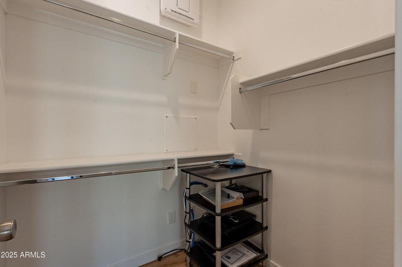 44-print-Hawthorn-44