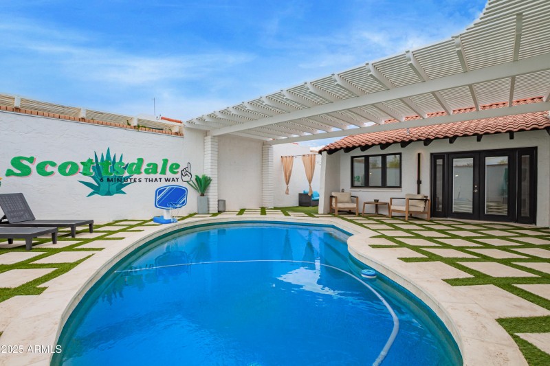 67fdfe_36 - Country Club (1)