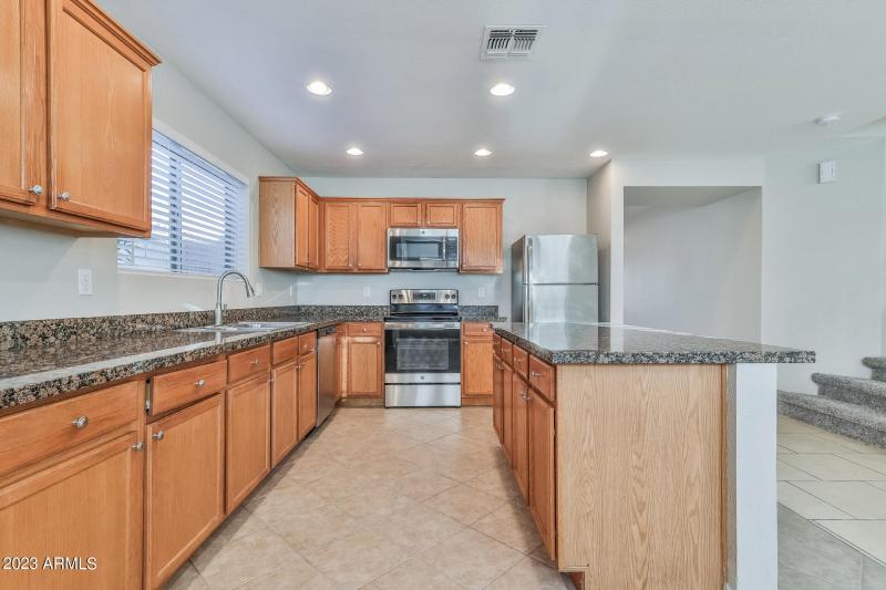 022-photo-kitchen-12053777