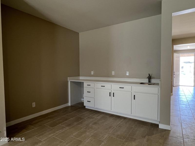 ELC Lot 64 - Wet Bar