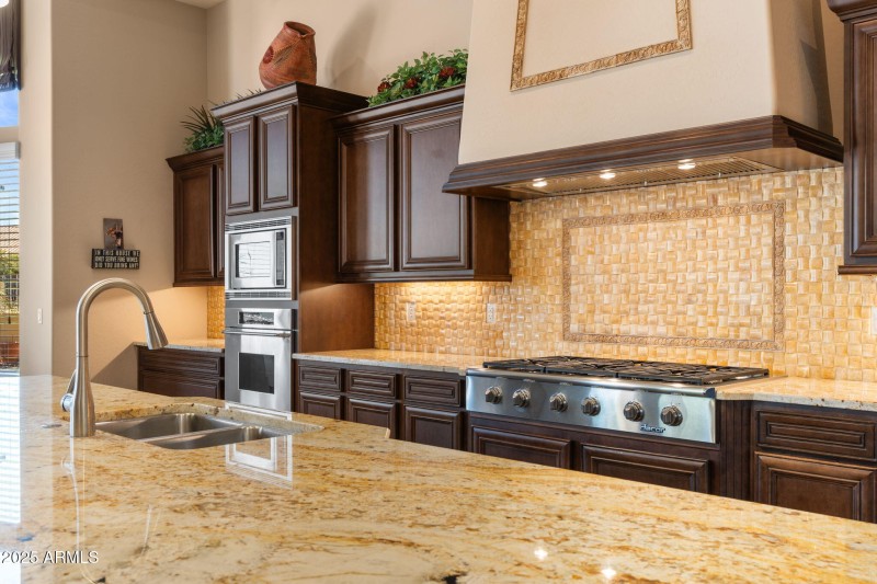 14-web-or-mls-2304-n-steele-cir