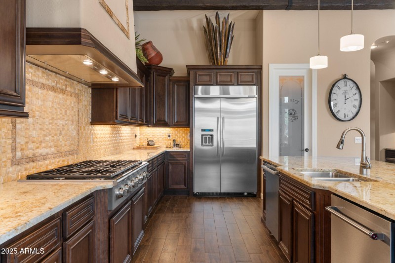 15-web-or-mls-2304-n-steele-cir