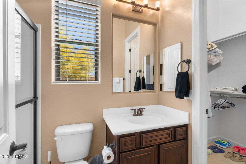 50-web-or-mls-2304-n-steele-cir