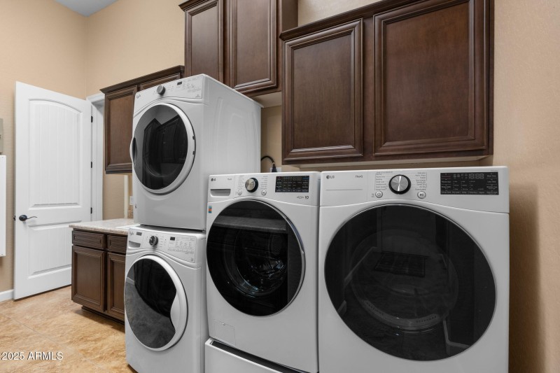 55-web-or-mls-2304-n-steele-cir