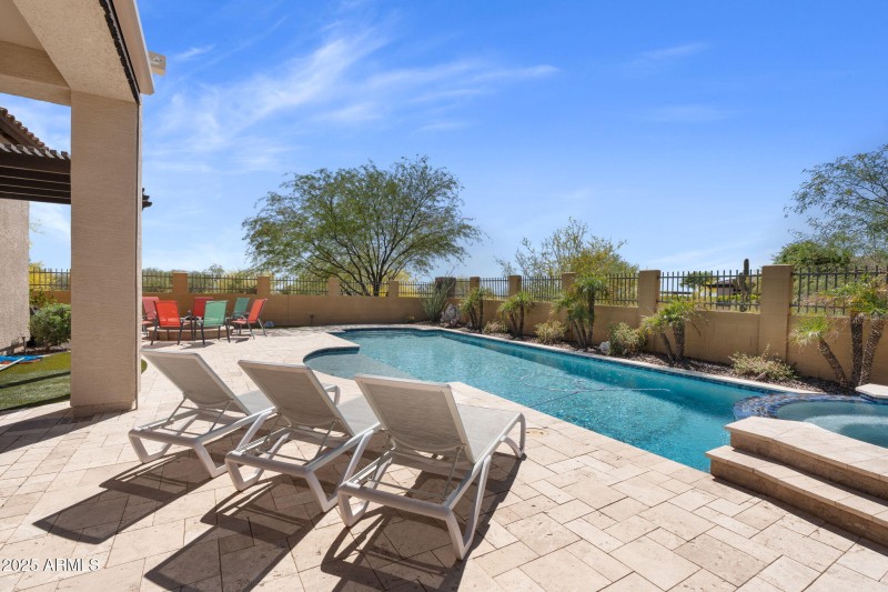 67-web-or-mls-2304-n-steele-cir