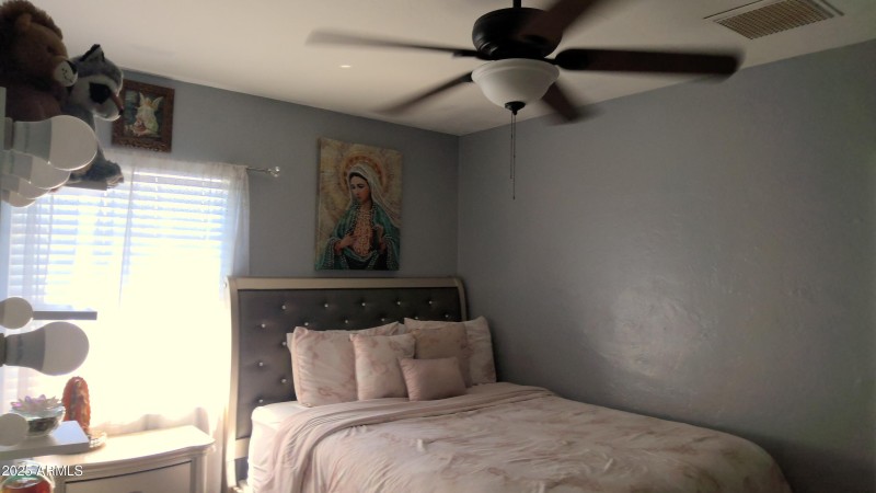 Main house bedroom 3