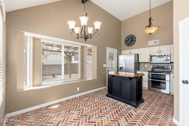 20818 N 21st Dr - 07