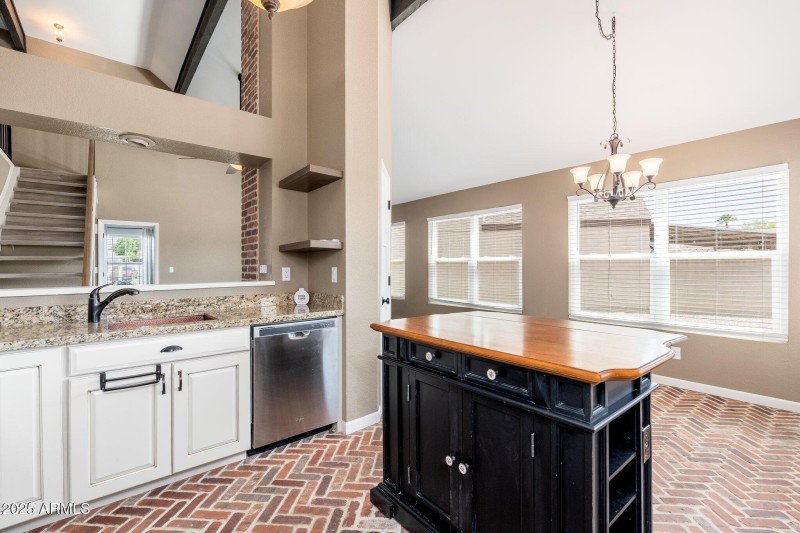 20818 N 21st Dr - 12