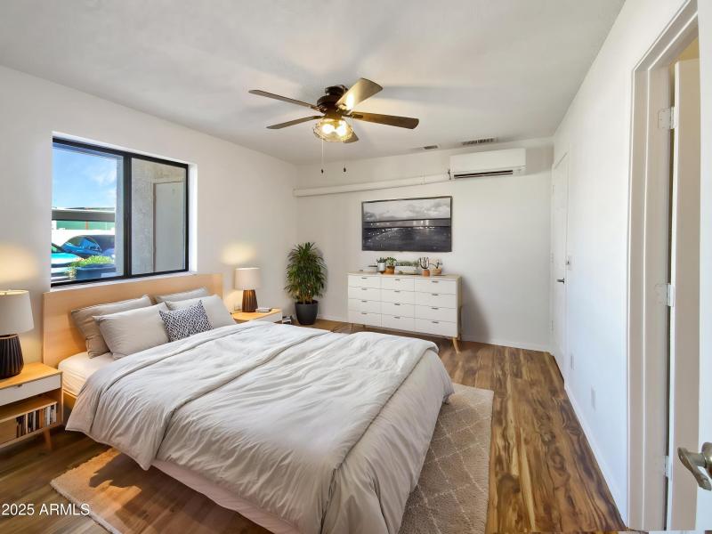 65506544-l1bhqqFLxXY