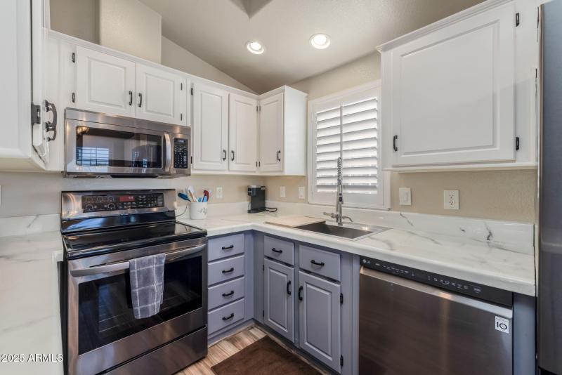 13-web-or-mls-8700 E University Dr 5109,