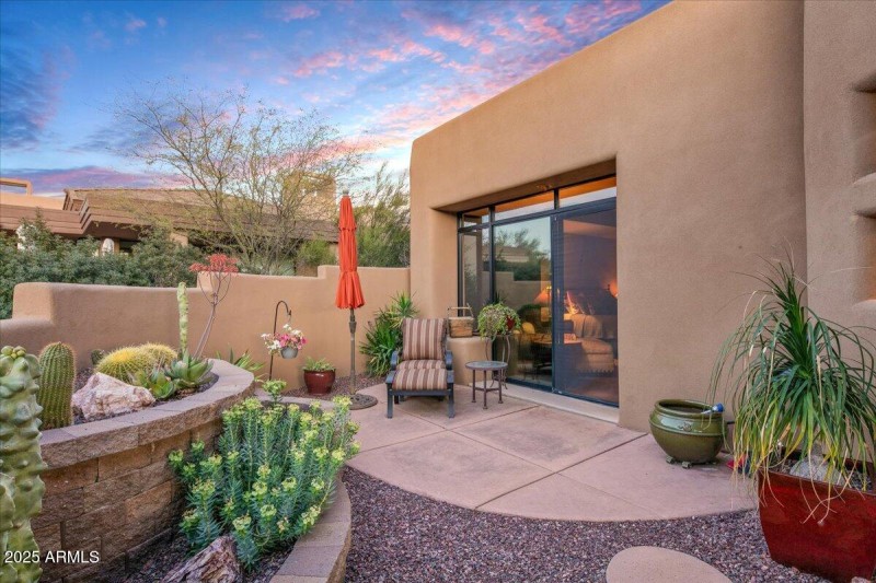 45-Primary Suite Patios