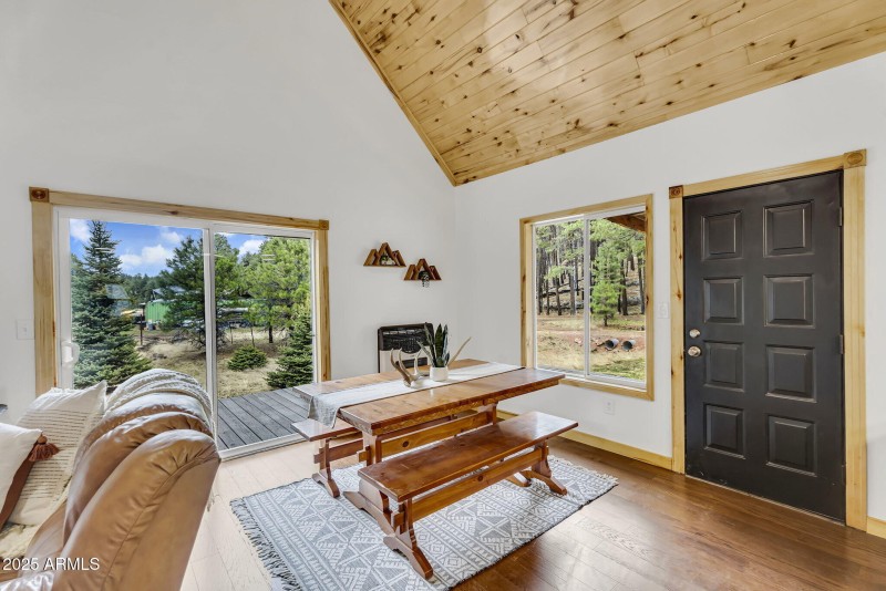 013_38-web-or-mls-forest-22_385