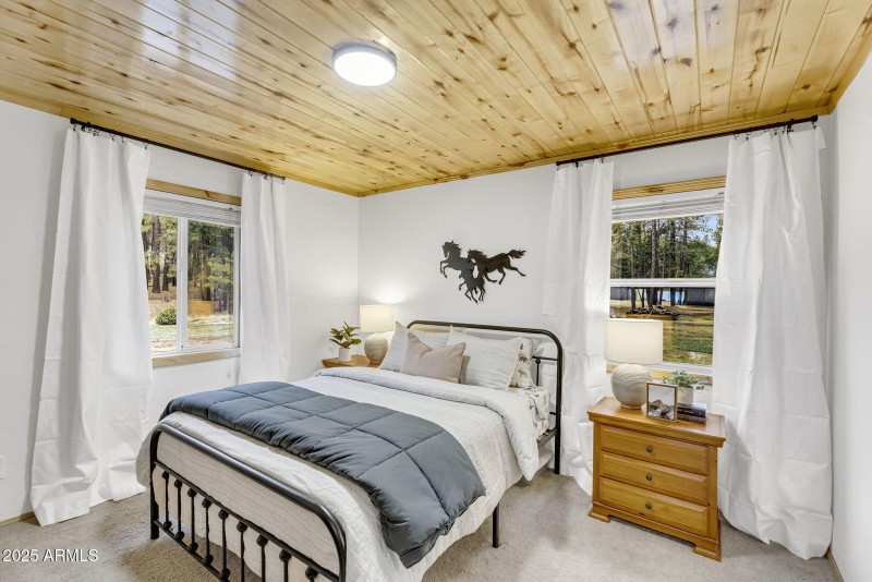 021_48-web-or-mls-forest-32_765