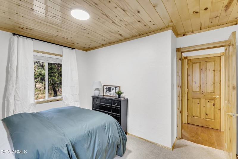 024_47-web-or-mls-forest-31_813