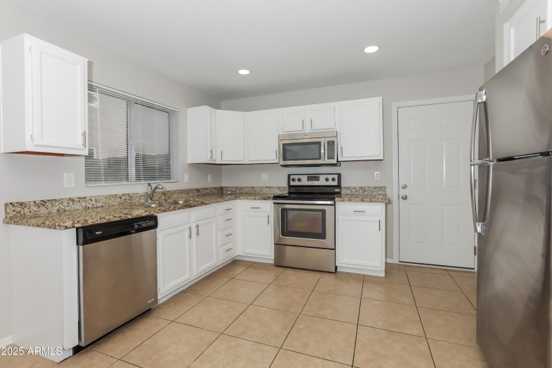 021-photo-kitchen-11854109