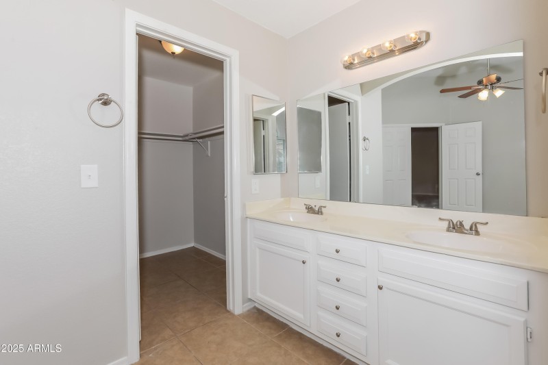 026-photo-primary-bathroom-11854113