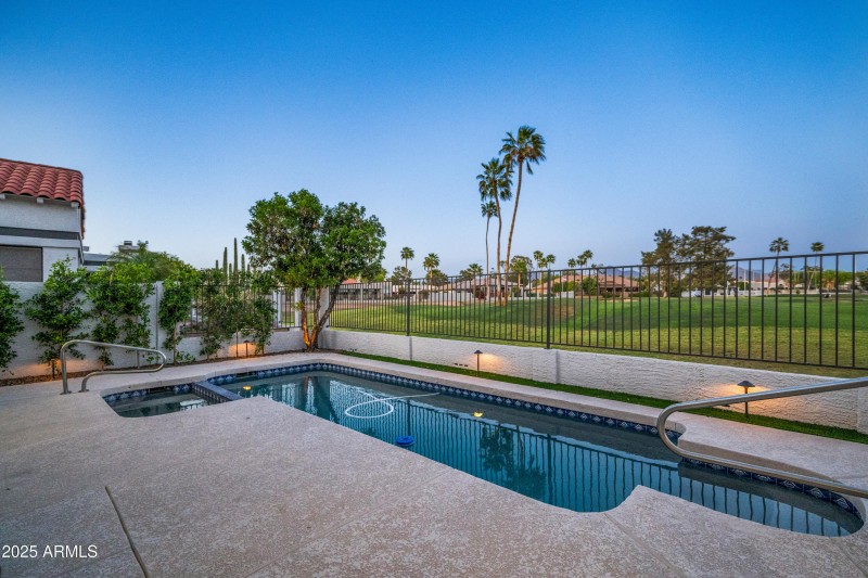 Heated Pool & Spa Retreat