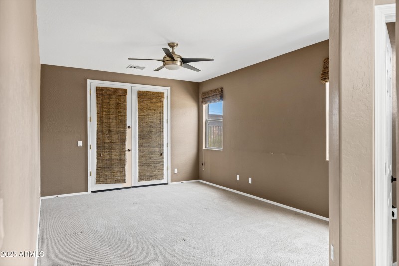 3033 W Redwood Ln-25