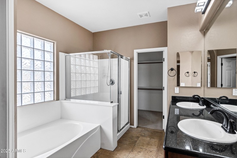 3033 W Redwood Ln-28