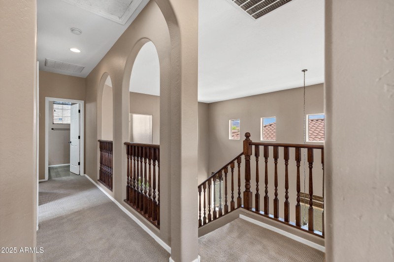 3033 W Redwood Ln-31