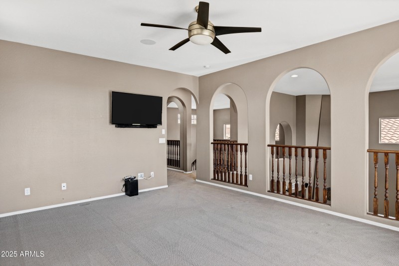 3033 W Redwood Ln-37