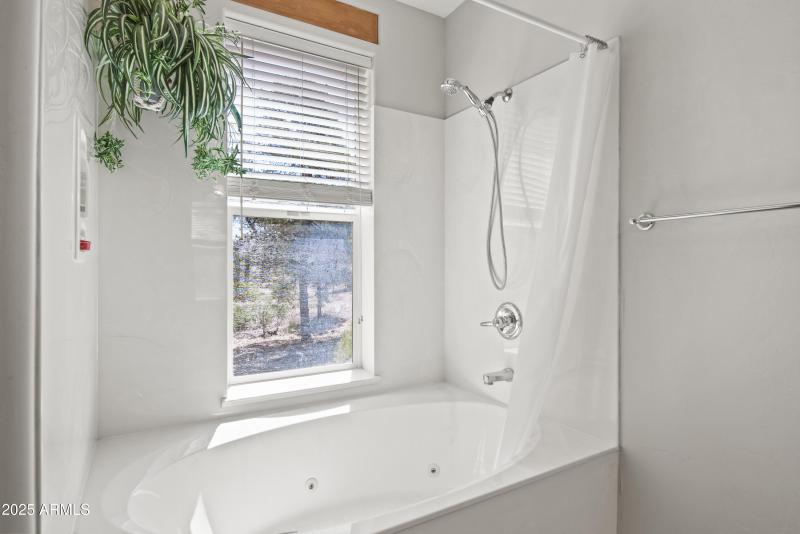 17129 W Buckhorn Dr00037