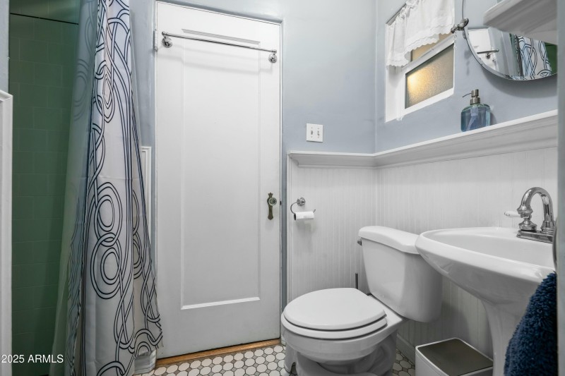 Secondary Bathroom with Shower